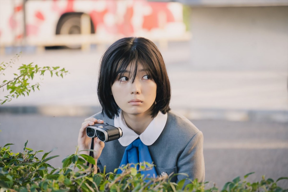櫻坂46・藤吉夏鈴主演『新米記者トロッ子』新場面写真解禁　個性豊かなキャラクターも明らかに！