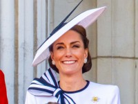 キャサリン妃が闘病開始以来初のイベント出席！トゥルーピング・ザ・カラー