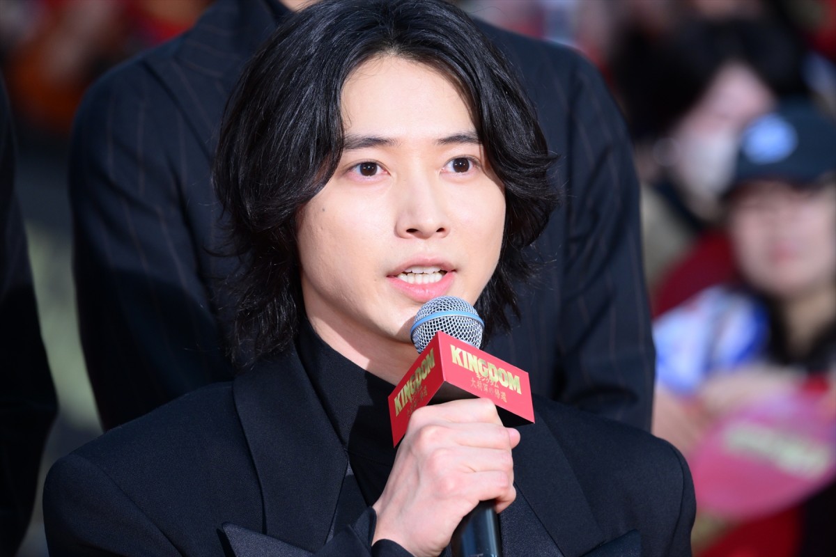 山崎賢人、映画『キングダム 大将軍の帰還』ワールドプレミアレッドカーペットイベント&舞台挨拶に登場