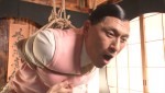 DMM TV『潜入！ウラ社会見学』第1話「オードリー春日×緊縛」場面カット