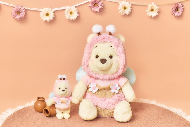 写真）「ディズニーストア」にミツバチ姿のプーさんが登場