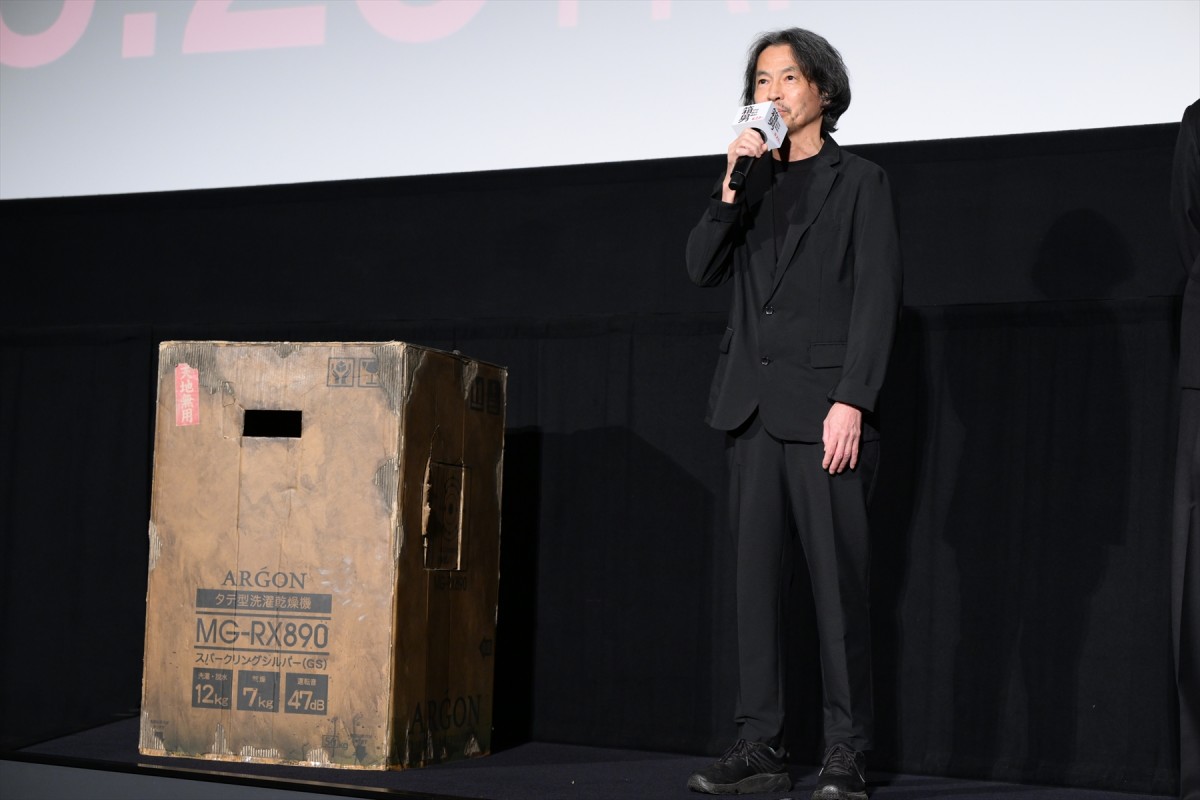 永瀬正敏、27年越しの映画『箱男』お披露目に喜び　愛猫との役作りも明かす