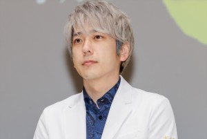 二宮和也、日曜劇場『ブラックペアン シーズン2』第1話プレミアム試写会＆舞台挨拶に登場