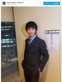 加藤清史郎のスーツ姿 ※「加藤清史郎」インスタグラム