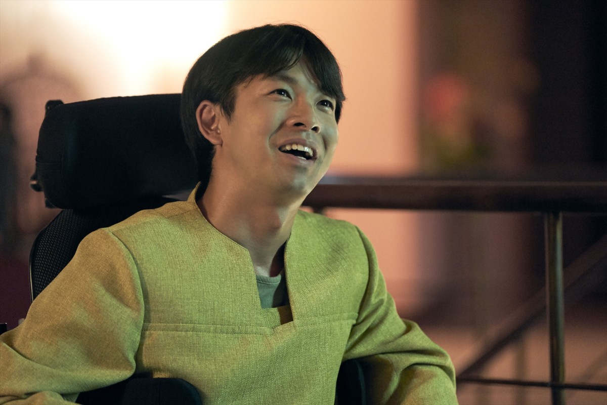 池松壮亮主演『本心』、田中裕子、三吉彩花、水上恒司らの“本心”が見え隠れする相関図＆場面写真公開