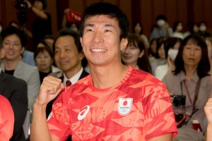桐生祥秀、パリ2024オリンピック チームニッセイ 報告会に登場