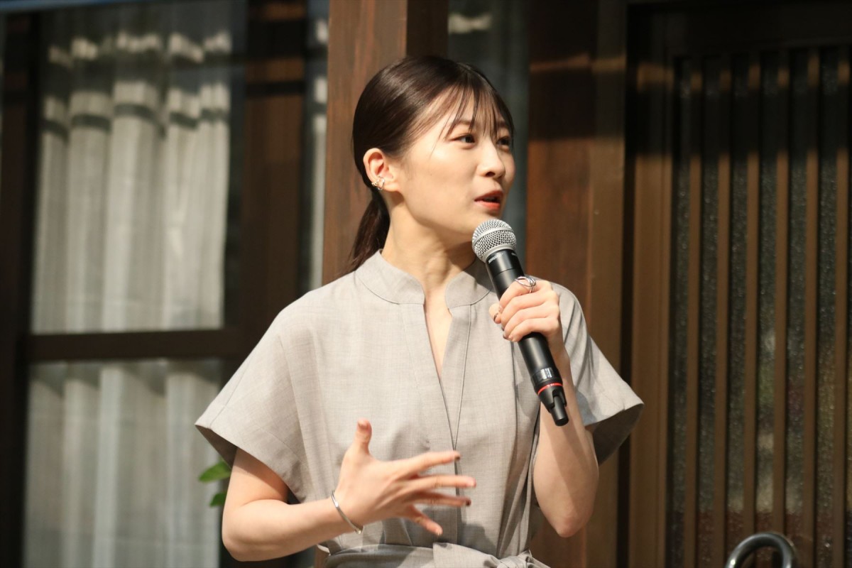 伊藤沙莉＆橋本環奈、本日初対面！　“朝ドラ”バトンタッチセレモニーで、お互いの第一印象を語る