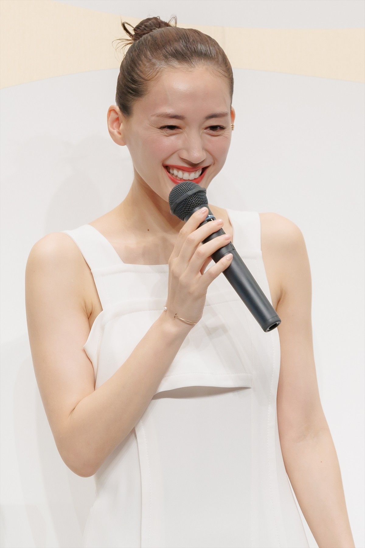 綾瀬はるか、“悲しいこと”への考え方を語る「その出来事の良い面ってなんなんだろうと」