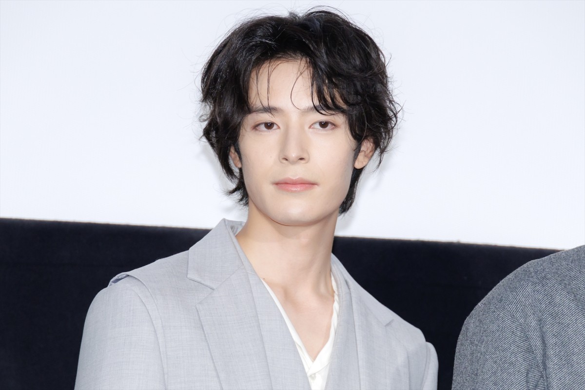 伊藤万理華、“風変わりな一面”に中川大志が質問攻め「そんなに興味持つ？」