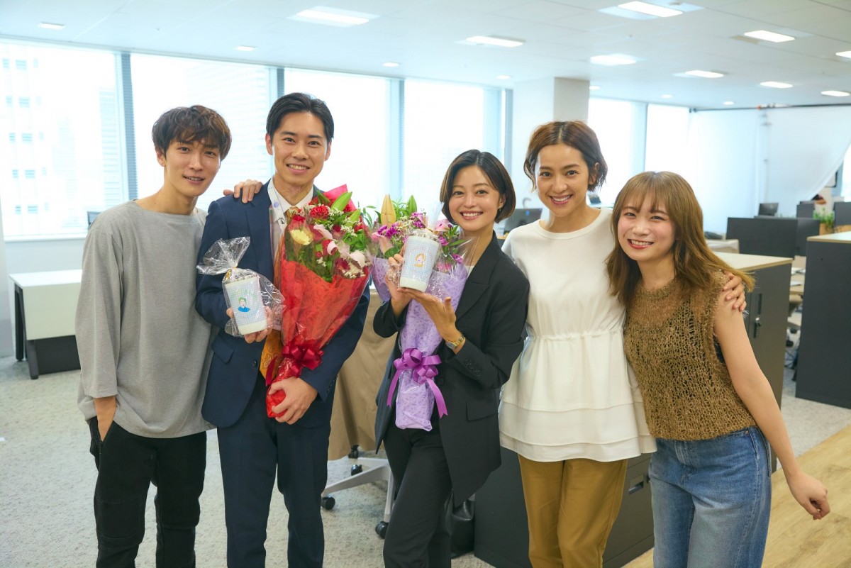 Snow Man・渡辺翔太、撮影完走に達成感！　中村アンとともに『青島くんはいじわる』クランクアップ