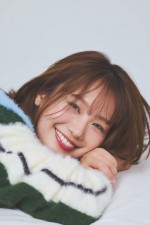 『フジテレビアナウンサーカレンダー2025～HUGE SMILE～』12月を担当する井上清華アナ