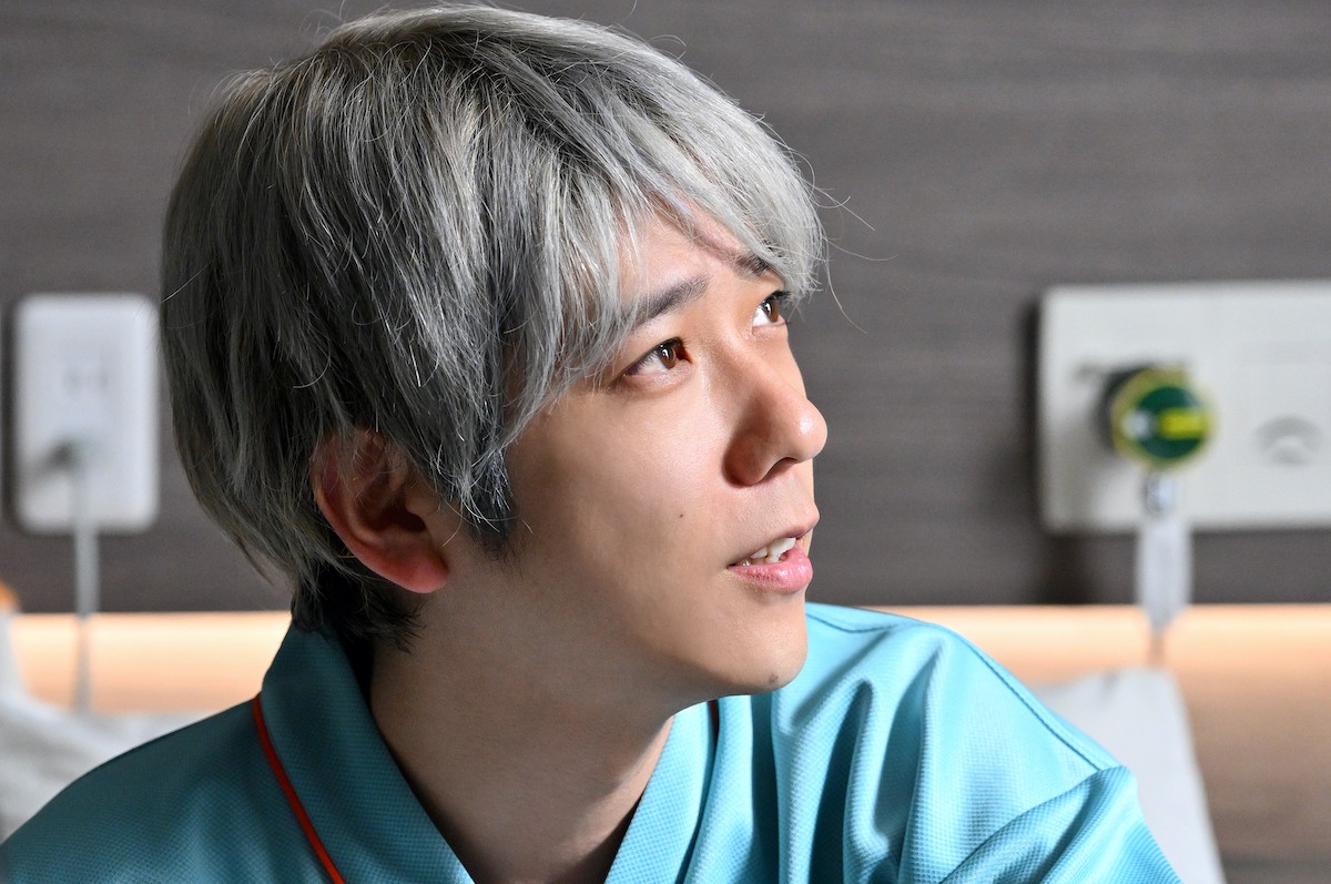 『ブラックペアン シーズン2』“天城”二宮和也、シャンス・サンプルの秘められた過去に反響「悲しすぎる…」