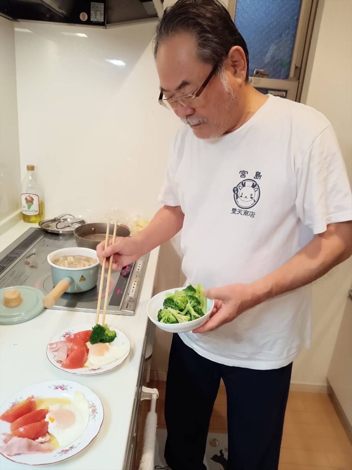 80歳で恋を謳歌！　前田吟＆歌手の箱崎幸子が夫婦登場　今週の『新婚さん』