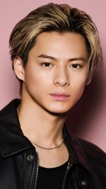 「YSL ラブシャイン キャンディ グロウ バーム」ビジュアル