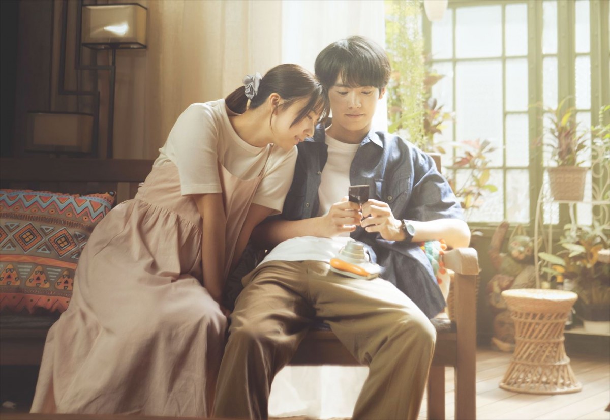 赤楚衛二×上白石萌歌がおくる映画『366日』、愛の軌跡をたどる場面写真初解禁