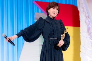 内田有紀、『東京ドラマアウォード2024』授賞式に登場