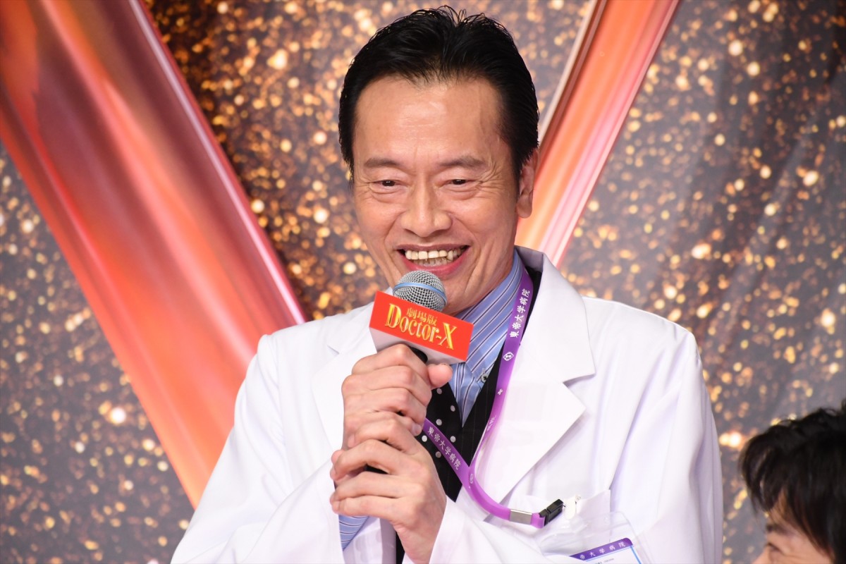 米倉涼子、『ドクターX』ファイナルを発表！　作品への思いが溢れ涙