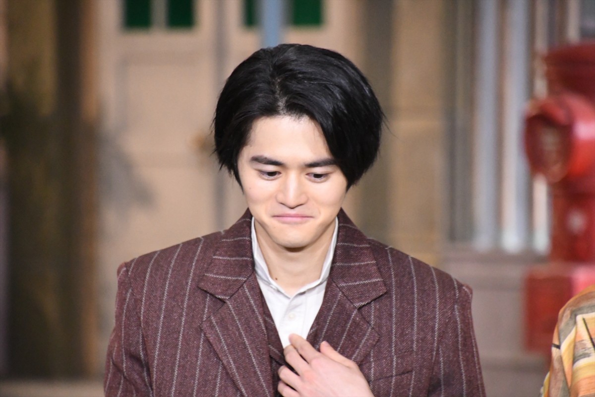 鈴鹿央士、筋トレで背中バキバキ!?「鬼のようになっていると本人は言っています」