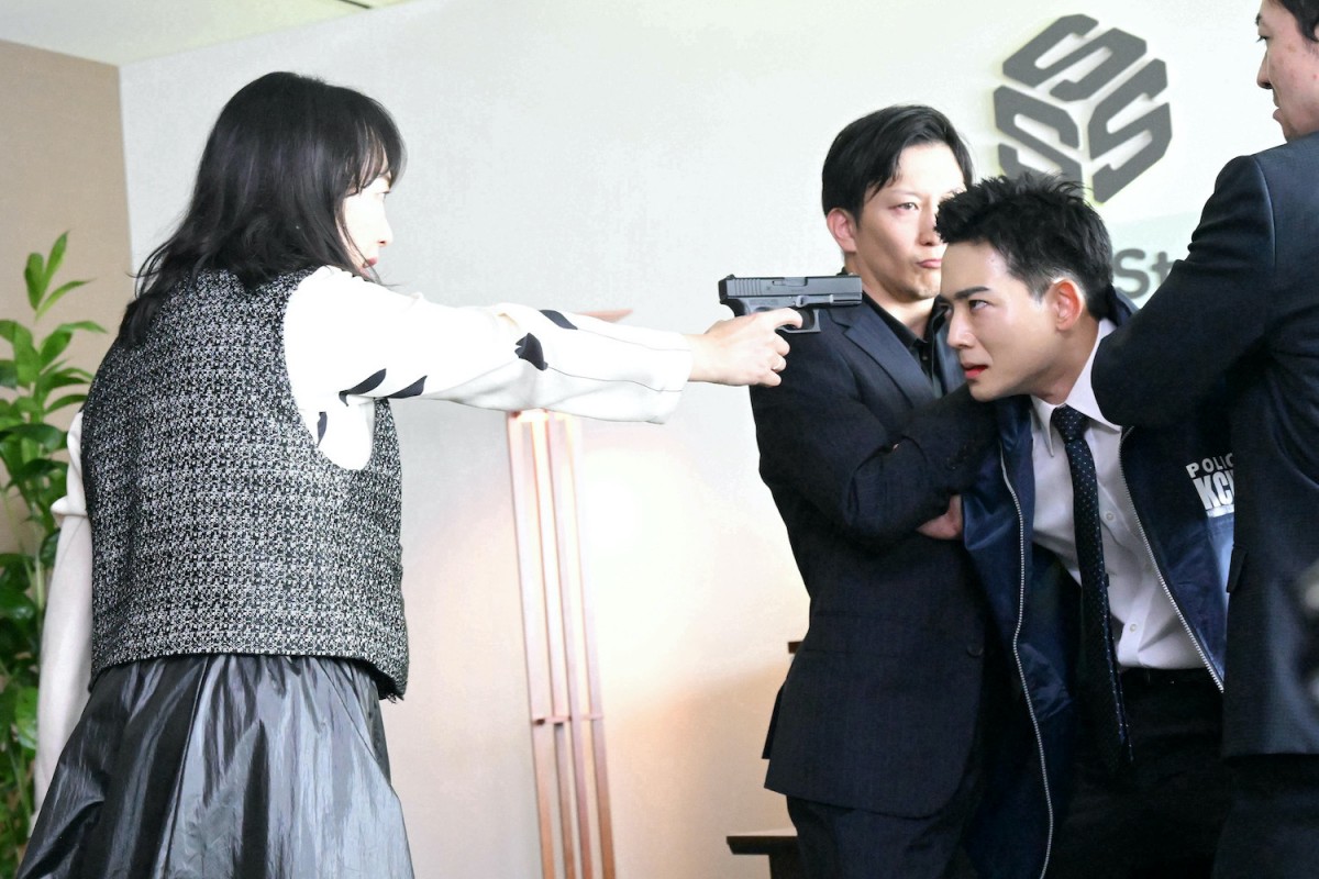 『潜入兄妹』“鳳凰”藤ヶ谷太輔、あいさつ代わりの“テスト”が怖すぎる　ネット騒然「開始早々デスゲーム」