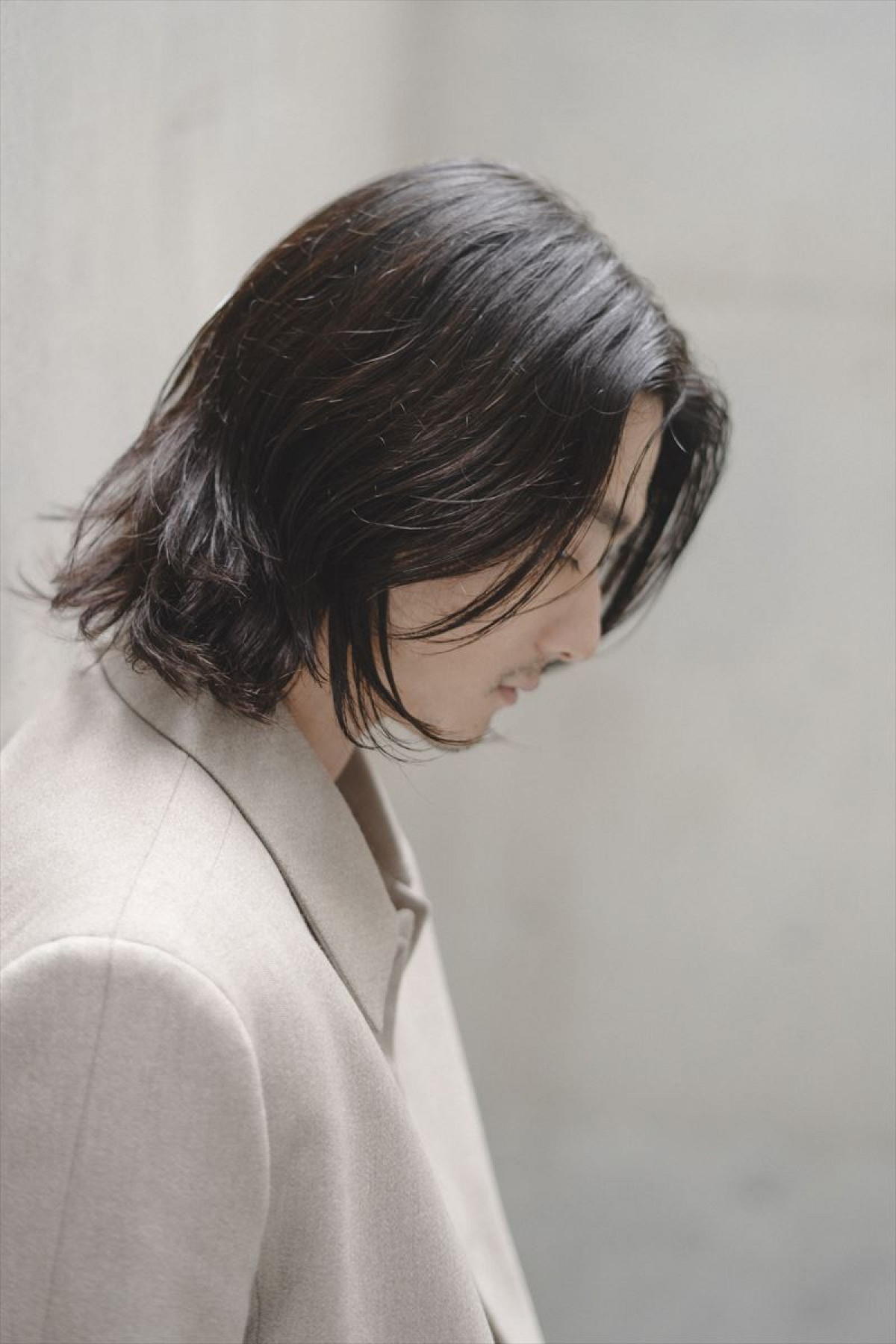 柳俊太郎、次に演じたいのは“まともな人間”!?　『他人は地獄だ』でイカれた冷徹男を熱演