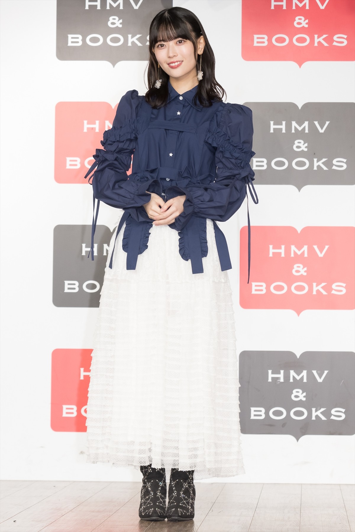 乃木坂46・岩本蓮加、1st写真集発売でファンにメッセージ「あの頃の“れんたん”もちゃんといる」