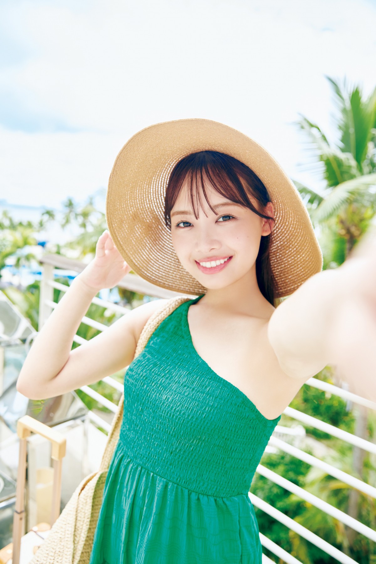 日向坂46・濱岸ひより、初めてのランジェリー姿！　1st写真集『もしも』より先行カット公開