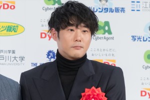 藤井道人監督、「第49回報知映画賞」表彰式に登場