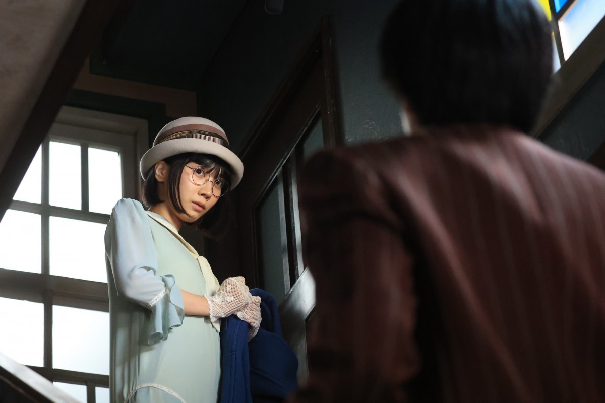 『嘘解きレトリック』第9話　“左右馬”鈴鹿央士＆“鹿乃子”松本穂香、老婦人から“本物の孫”を見極めてほしいと依頼される