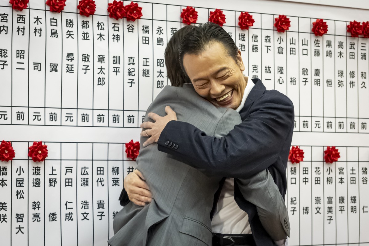 『民王R』最終回　“貝原”高橋一生、“泰山”遠藤憲一と対面もまさかの奇行　ネット爆笑「かっこいいのに面白すぎる」
