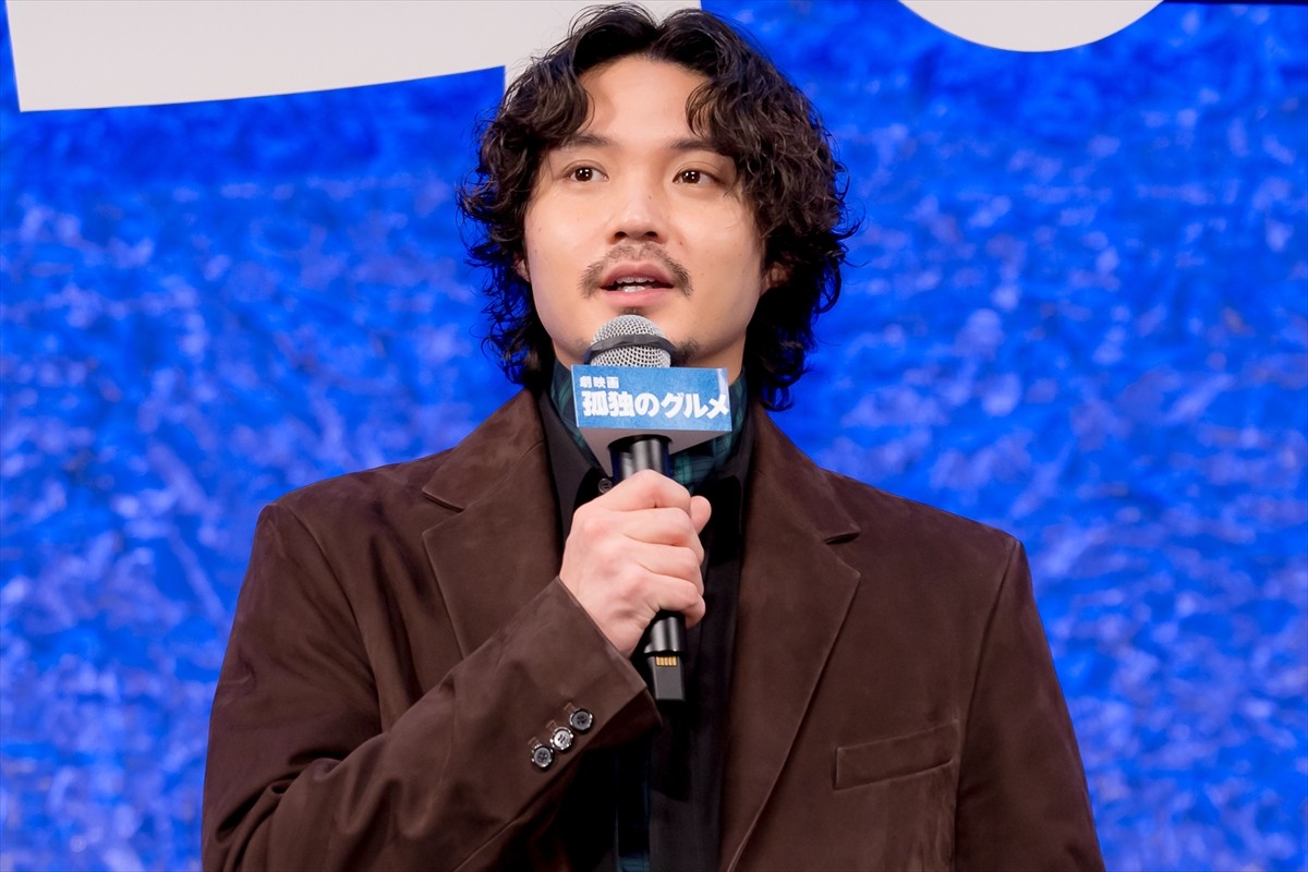 松重豊、“心の糧”は夜1時間のゲーム「1時間だけなので全然進まない」