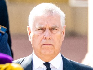 【写真】ヘンリー王子と喧嘩？　アンドルー王子