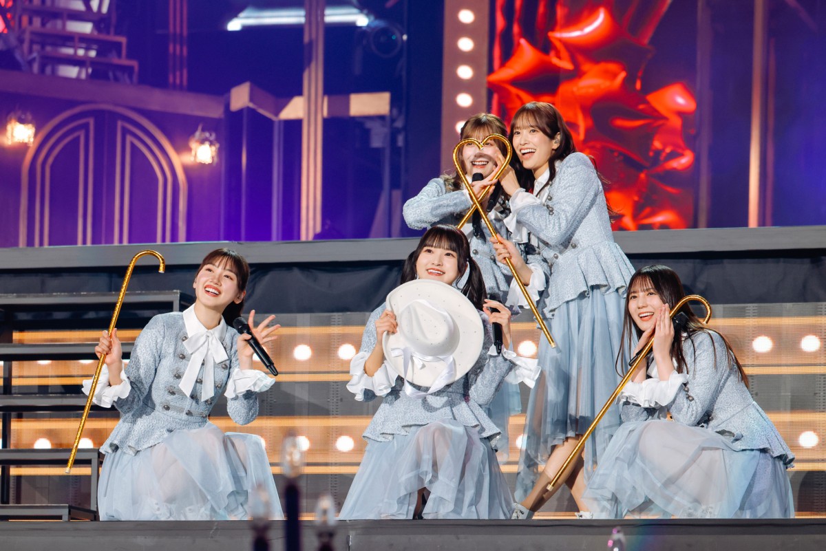 日向坂46、東京ドームライブ　卒業メンバー＆オードリーがサプライズ出演　新曲初披露も