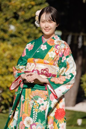 尾碕真花、「オスカープロモーション2025年新春晴れ着撮影会」にて