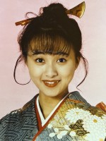 20歳の渡辺美奈代の振り袖姿　※「渡辺美奈代」ブログ