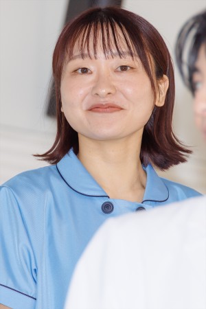 吉住、新水曜ドラマ『となりのナースエイド』制作発表会見に登場