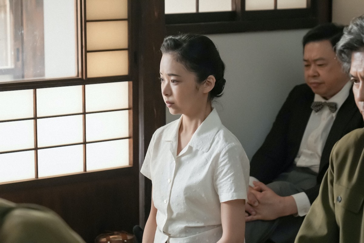 『ブギウギ』“羽鳥”草なぎ剛、ラストシーンでピンチ　ネット心配「生きて日本に帰って」