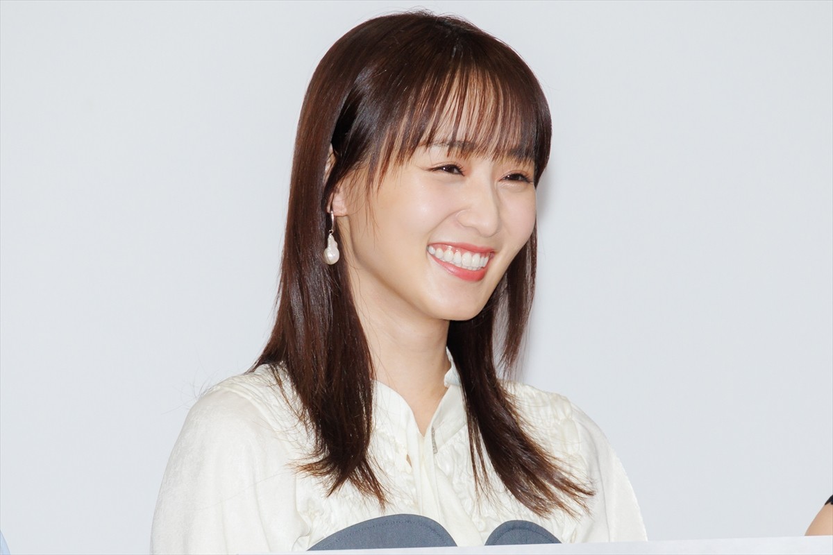 菅井友香、櫻坂46卒業後ドラマ初主演　頭からシャンパンかけられ「逆に気持ち良かった」