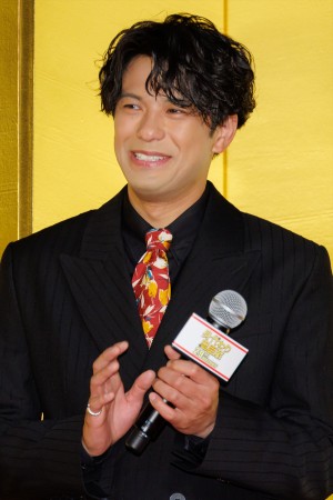 森崎ウィン、映画『身代わり忠臣蔵』完成披露舞台挨拶に登場