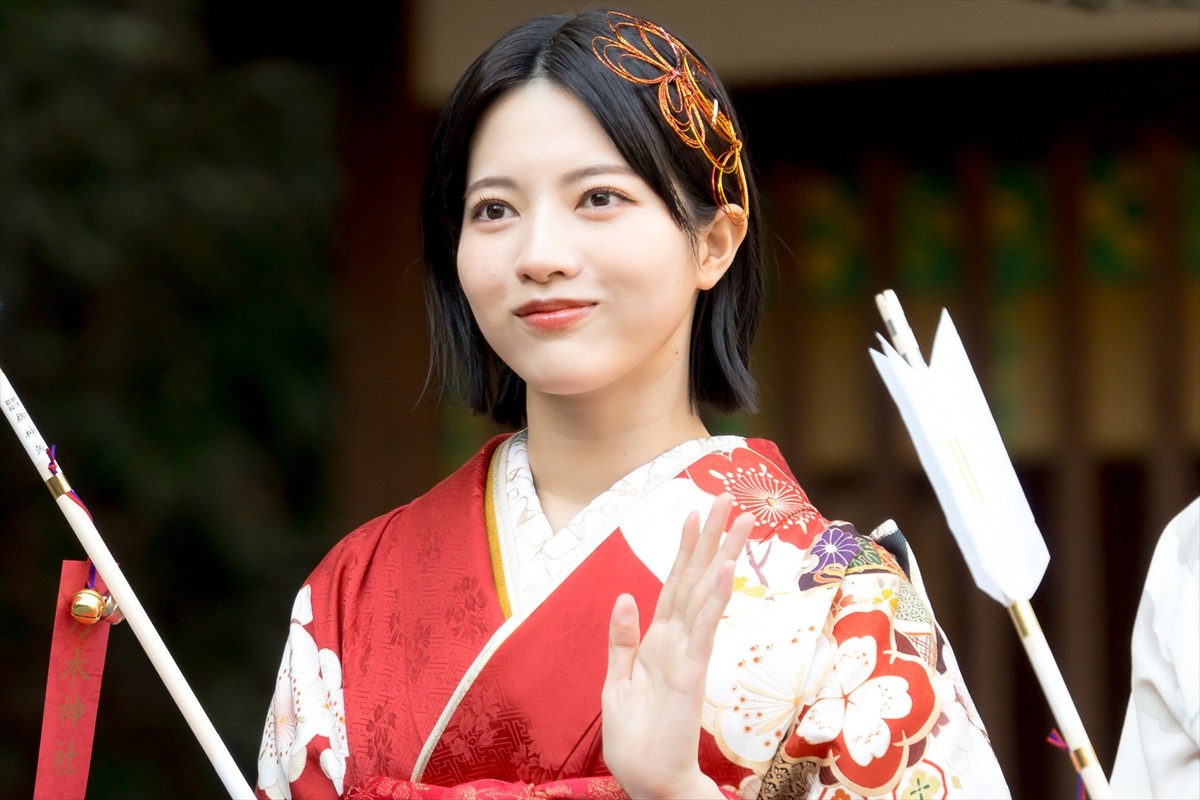 乃木坂46新成人、振り袖姿を披露　岩本蓮加「まだまだ上を目指していけたら」と意気込み