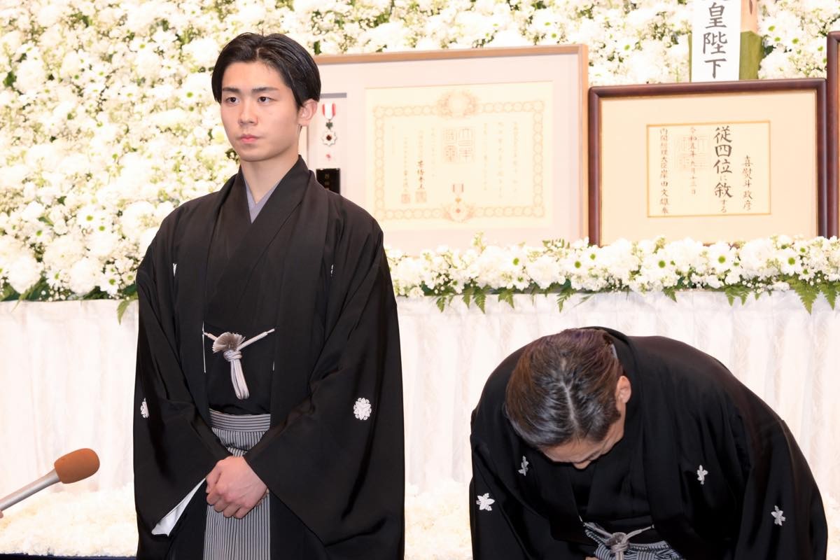 猿翁さんと段四郎さんを送る会　市川中車が父との思い出明かす「この人に会えてよかった」