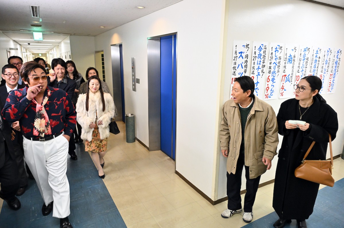 『不適切にもほどがある！』第3話　“市郎”阿部サダヲ、バラエティ番組へ出演する“純子”河合優実に同行