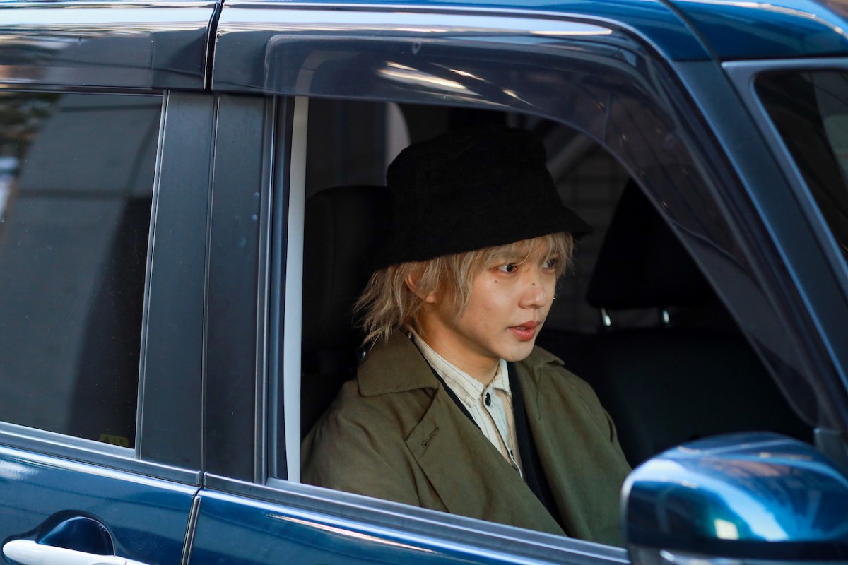 『離婚しない男』第3話　“渉”伊藤淳史、“綾香”篠田麻里子の腕に見慣れない“タトゥー”を発見