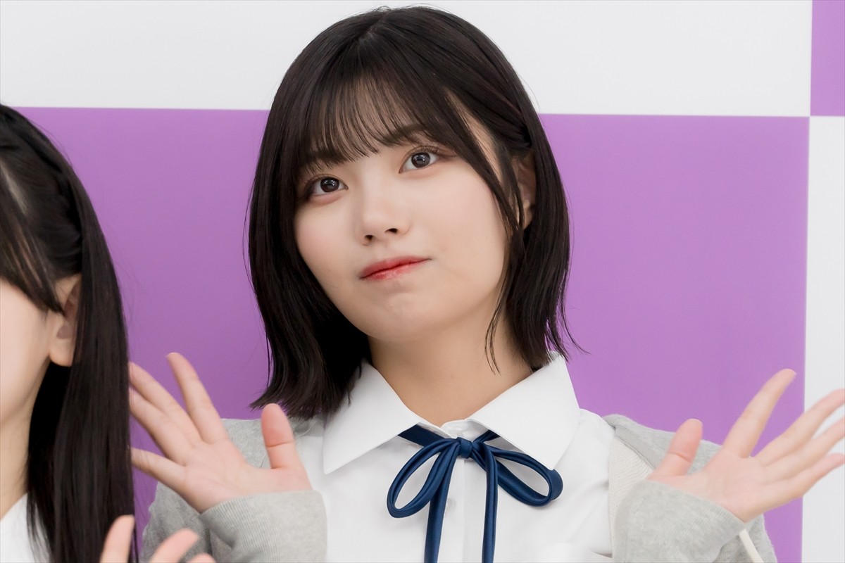 乃木坂46・5期生、齋藤飛鳥に写真集をお渡し「見てくれたらうれしいな」　それぞれのチャームポイントも告白