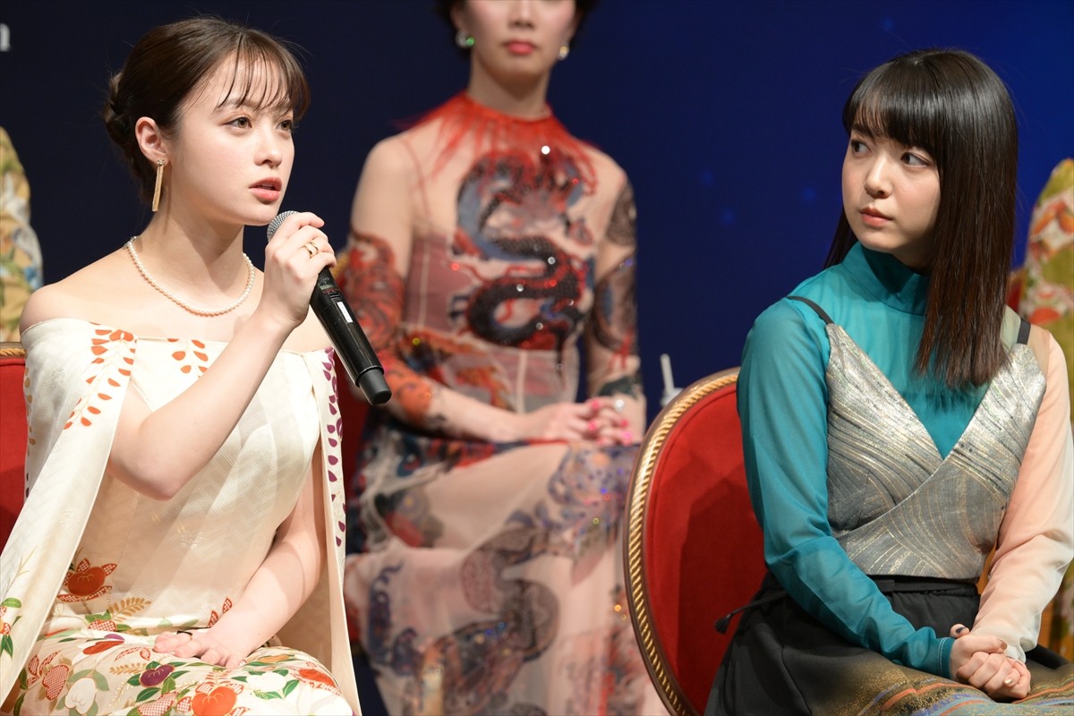 橋本環奈＆上白石萌音、舞台『千と千尋』再演に喜び「かけがえのない作品」「折に触れて思い出す大切なもの」