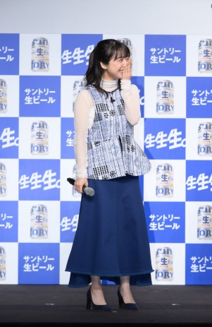 上白石萌音、「サントリー生ビール」新CM発表会に登場