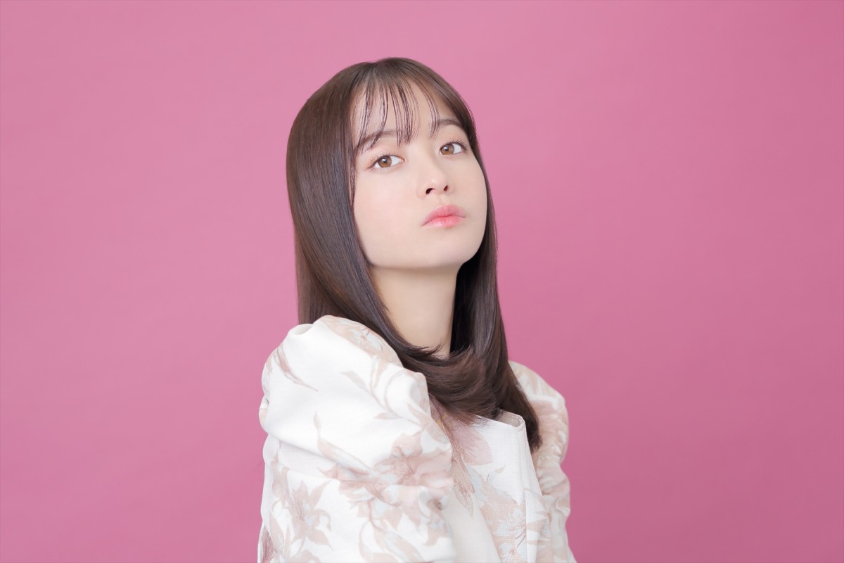 橋本環奈、2024年は大阪に縁　“万博前夜”の昭和の家族は「すごく濃くて楽しかった！」