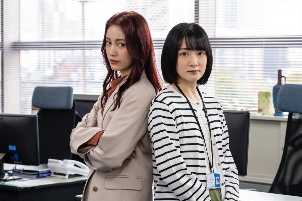 ドラマ『社内処刑人~彼女は敵を消していく~』W主演(左から)中村ゆりか、生駒里奈