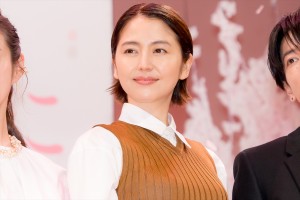 長澤まさみ、映画『四月になれば彼女は』完成披露試写会に登場