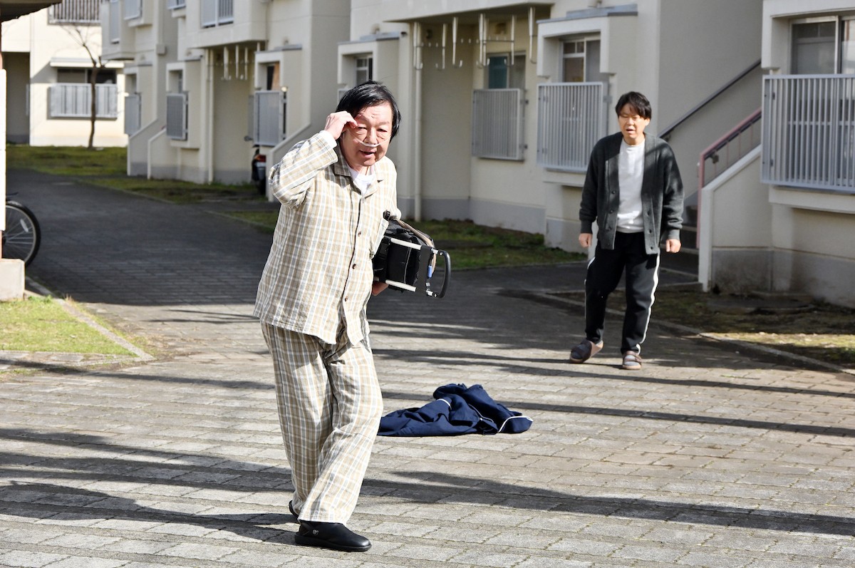 『不適切にも』古田新太のミュージカルシーンに爆笑と感激の声「腹よじれる」「さすが」