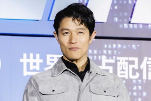 鈴木亮平、Netflix映画『シティーハンター』ワールドプレミアイベントに登場